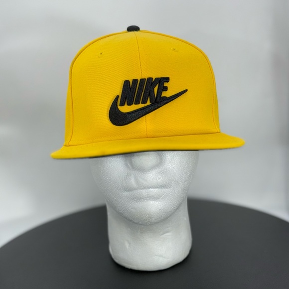 Nike Pro Hat